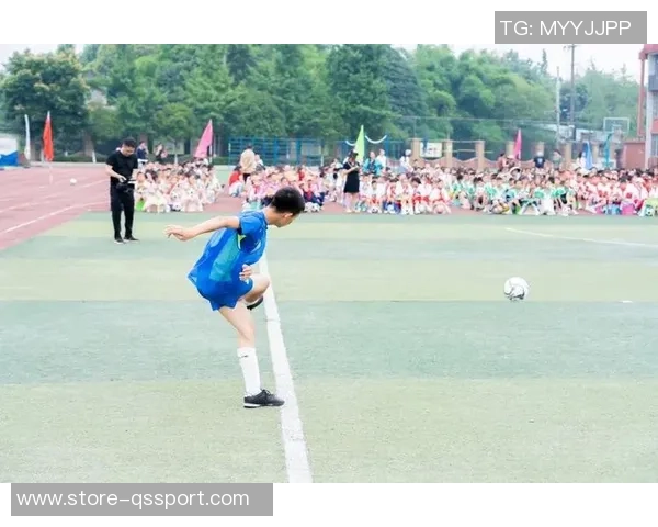 校园足球发展要求与实施策略探讨促进青少年全面素质提升