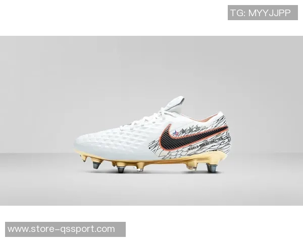 选择合适尺码的Nike足球鞋偏小问题解析与购买建议